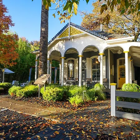 Brannan Cottage Inn